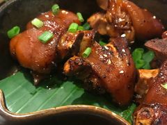 个旧烤猪蹄-云海肴·汽锅鸡·云南菜(广安门天虹店)