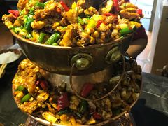 双层铁锅牛蛙-巴四老城区炭火蛙锅(张江店)
