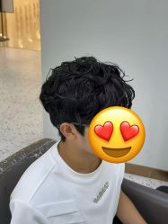 -苏豪路易士·嘉玛发廊