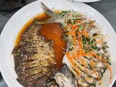 -梓檚中餐厅湖北菜小龙虾武昌鱼排骨藕汤(黄鹤楼店)