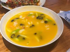 -头上红煨盐鸡·非遗院子餐厅