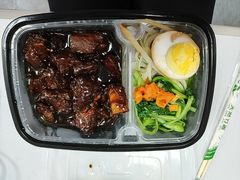 -同济大学本部学苑饮食广场