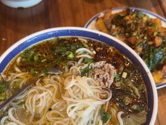 -云阿蛮云南生烫牛肉米线(奉贤路店)