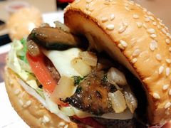 -The Habit Burger Grill 哈比特汉堡(复兴soho店)