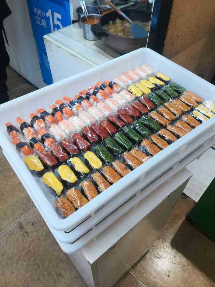 福库寿司-"[薄荷]环境: 在食品街南门口,和另一家."-大众点评移动版