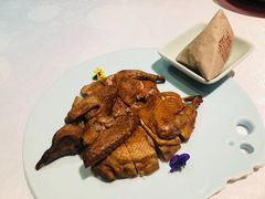 家藏熏乳鸽-卫鼎轩·家宴(水上公园店)
