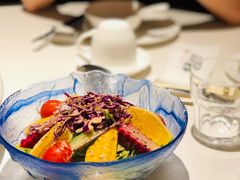 三文鱼牛油果沙拉-维园悦谱·海派家常菜(乌鲁木齐南路店)