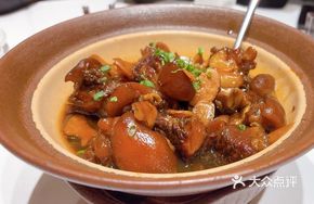 Young Ginger and Flavor Pork Trotter