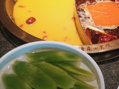 -小天鹅火锅·一线江景洪鼎旗舰店(洪崖洞店)