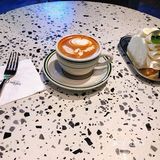 地理位置：第一楼街阿波罗KTV对面