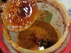老板自制的辣酱-陈八两面家(华孚写字楼店)