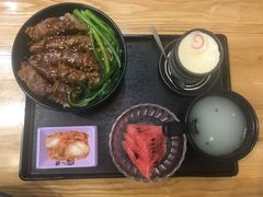 肥牛魔芋饭-新一番三文鱼寿司(红城湖店)