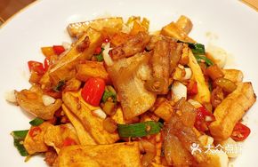 Pickled Chili Stir-Fried Yuxian Tofu Skin
