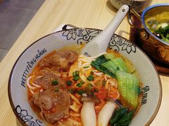 苗家红酸汤牛肉粉-俏凤凰(美林M·LIVE天地东座店)