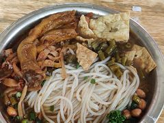 -鹿寨小何螺蛳粉店