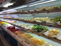自助取餐区-马路边边麻辣烫联盟路店