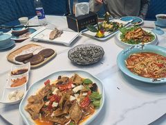 -三江源美食城