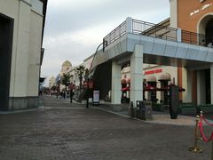 -百联奥特莱斯广场(南京店)