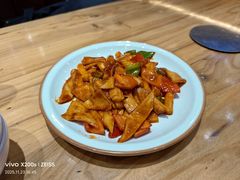 -青瓦餐厅·生鱼片·韩园烤肉(西塔店)