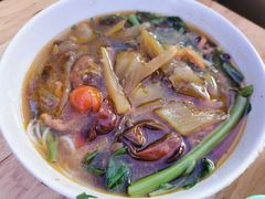 酸菜肉丝米线-越洋肖氏老米线(杨家坪店)