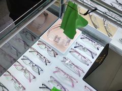 -LOGO眼镜·蔡司品牌折扣店(龙华清湖店)