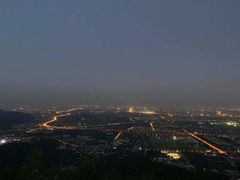 -鬼笑石后山停车场