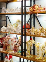 -红馆妆造(中央大街店)