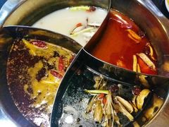 全家福四味锅-九宫格老灶火锅