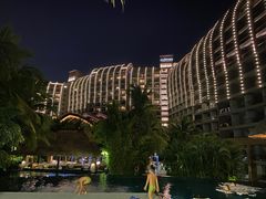 -三亚湾海居铂尔曼度假酒店