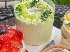 -顶东面包花园·生日蛋糕(世博店)