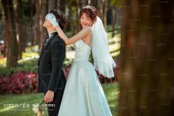 -现代经典婚纱摄影