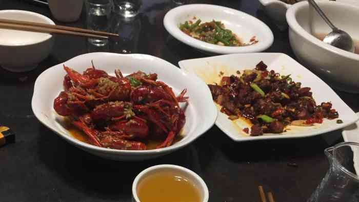 杨府之家宴-"商家虚假宣传,美团上69的套餐,团购了到.