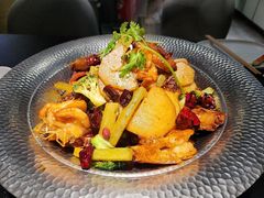 -辣尚瘾·烤鱼·新川菜(牡丹园直营店)
