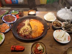 -萍姐火锅·公路夜市(武汉首店)