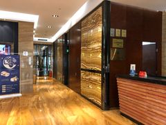 -武汉光谷广场杨家湾地铁站怡程酒店