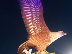 -巨鹰广场