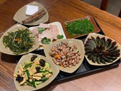 -亮亮面馆(经六路店)