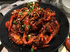 -巴厘龙虾·榜首油焖大虾(音乐学院·沿江酒馆店)