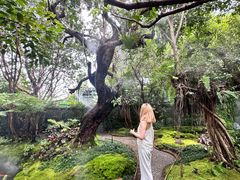 -Chom Cafe and Restaurant