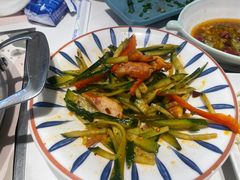 -黄记煌三汁焖锅(新佳丽江汉路店)