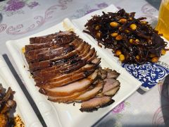 香酱热肘子-傅记酱肉