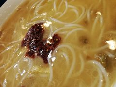 -东方既白(上海浦东国际机场)