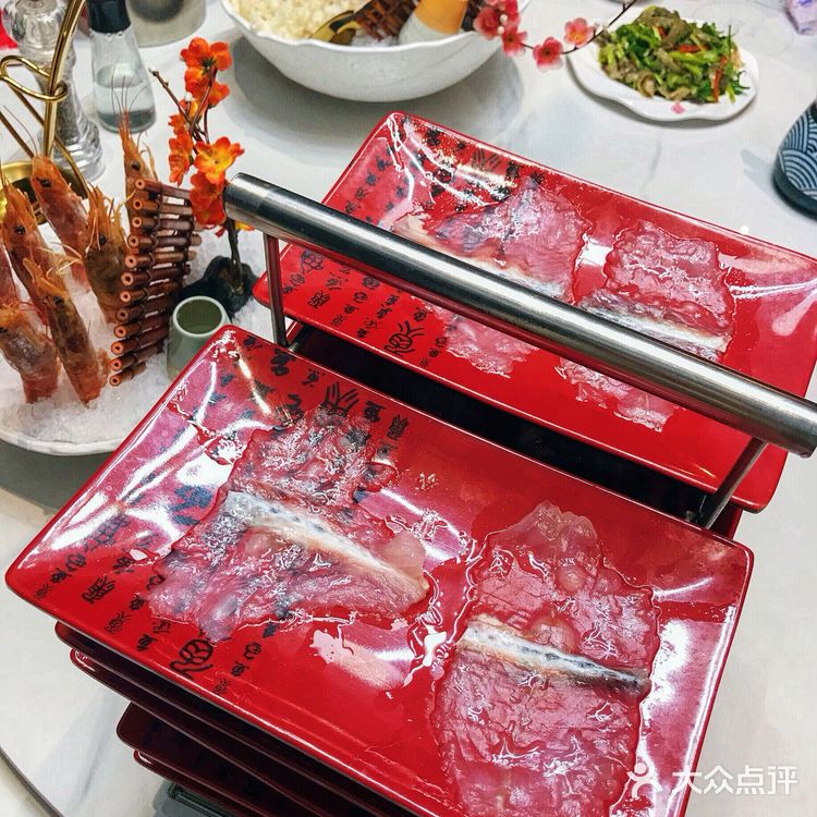 哈尔滨好吃的斑鱼火锅🐟晶莹剔透薄如蝉翼