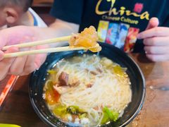 -周记蟹仔粉(侨港风情街店)