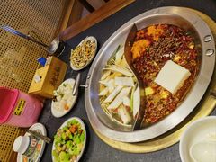 -沸炉重庆老火锅(军事博物馆店)