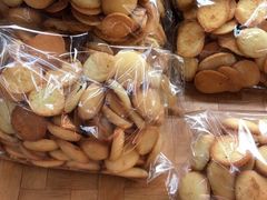 -新月蛋糕西点专卖店(大麦街店)