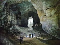 -百色大石围天坑群