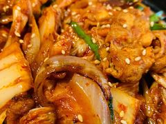 铁板辣白菜炒猪肉-和蕴日本料理