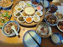 -包整·丝娃娃(一览甲秀楼风景店)