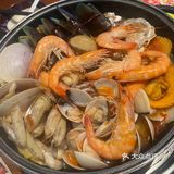 锦鲤天桥下超丰盛海鲜的锦鲤家海鲜鸡煲